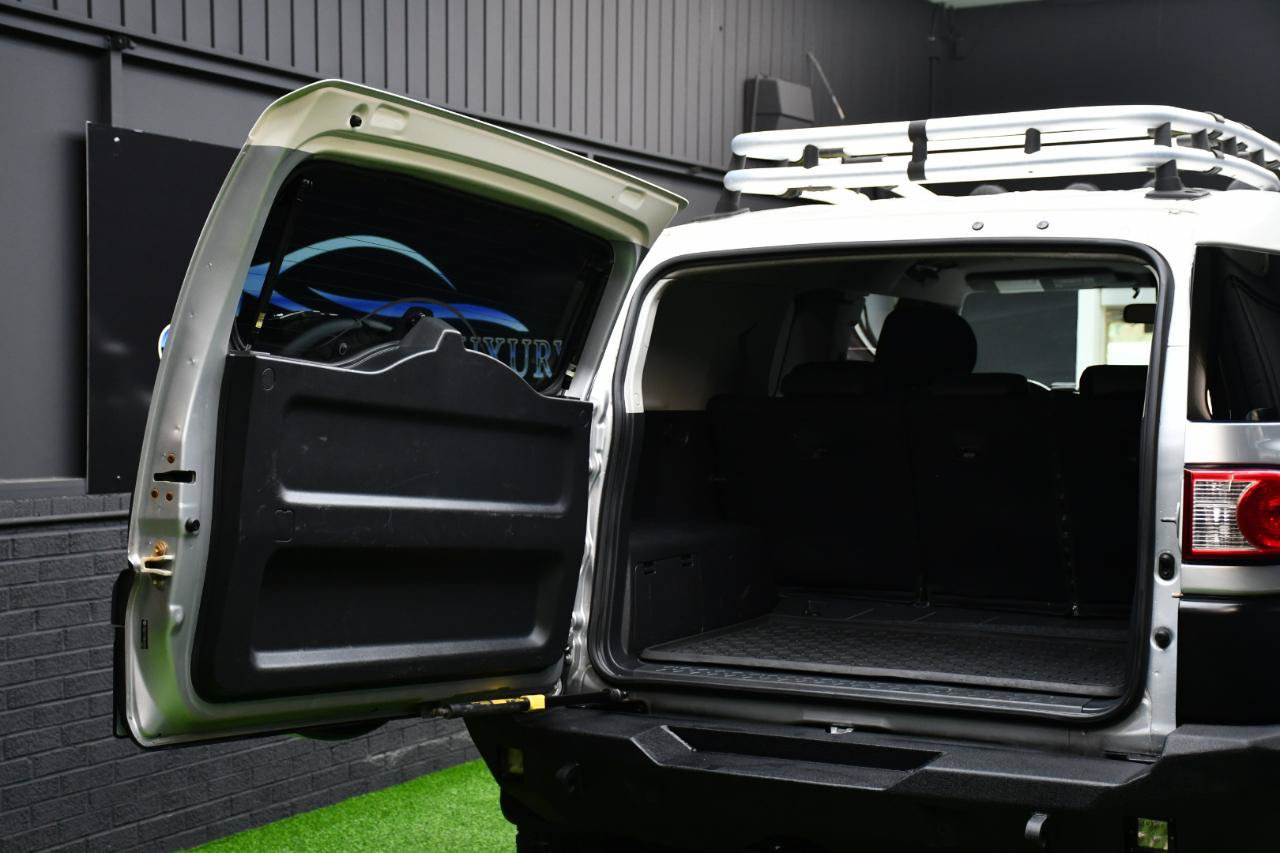 Used 2008 Toyota FJ Cruiser 4WD w/ Convenience Pkg image 40