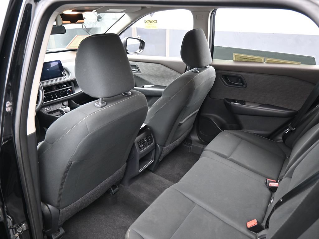 Used 2023 Nissan Rogue S image 35