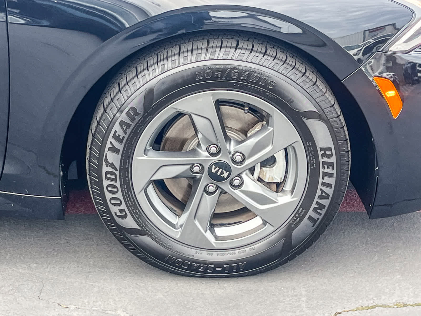 Used 2021 Kia K5 LXS image 9