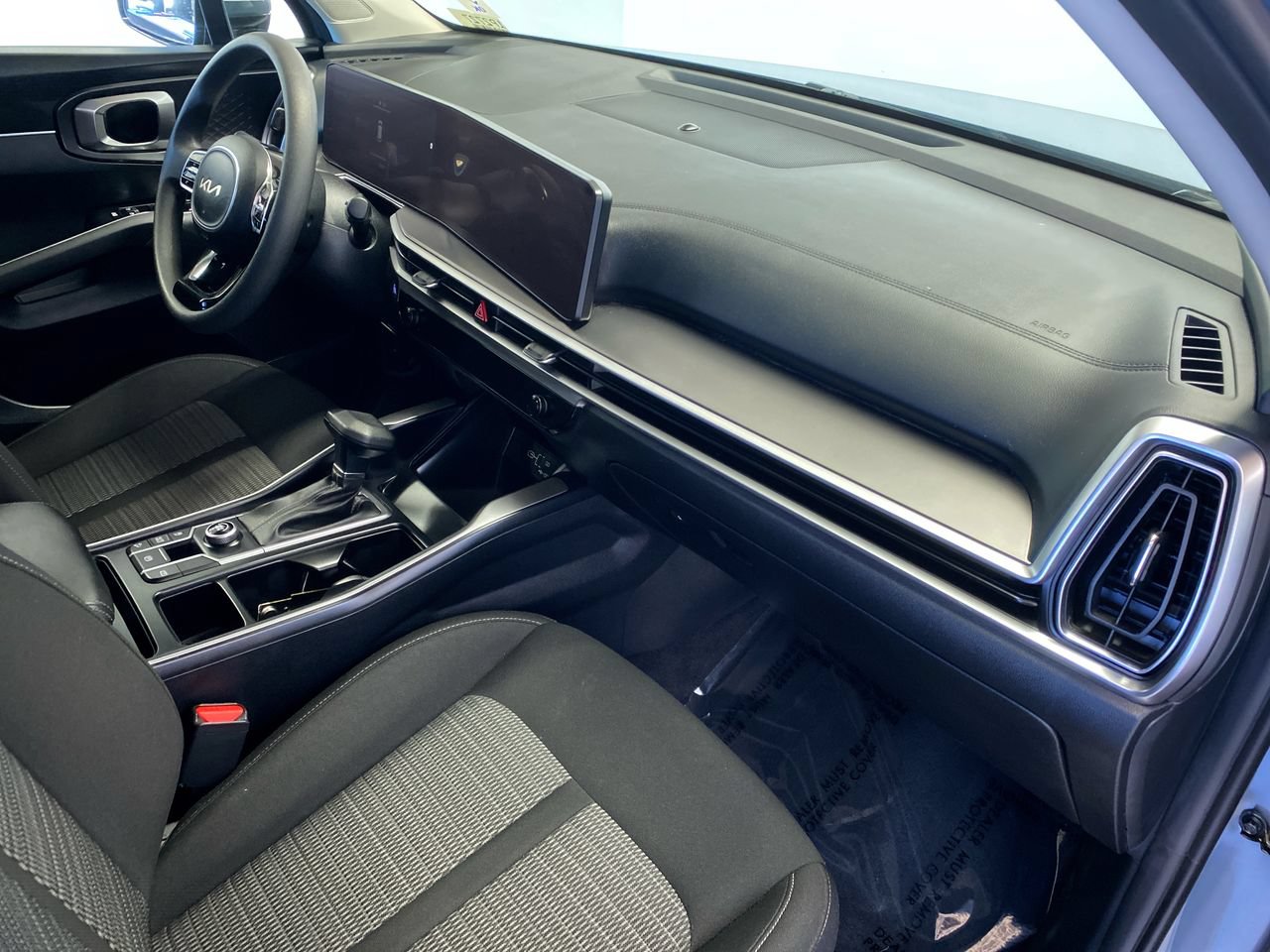 Certified 2024 Kia Sorento LX FWD image 29