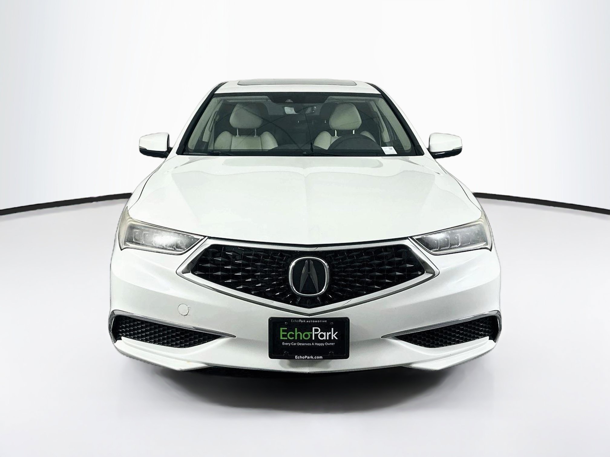 Used 2018 Acura TLX FWD image 2