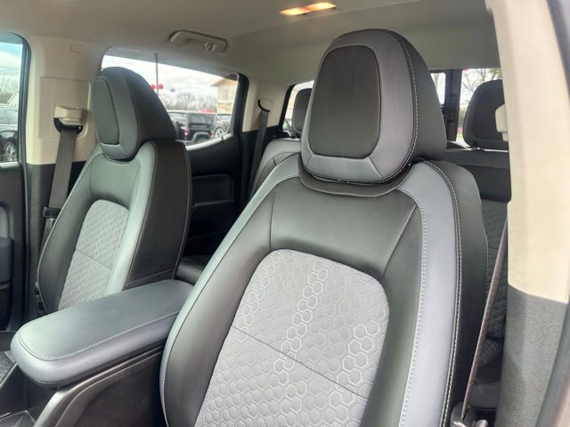 Used 2022 Chevrolet Colorado Z71 w/ Z71 Midnight Edition image 21