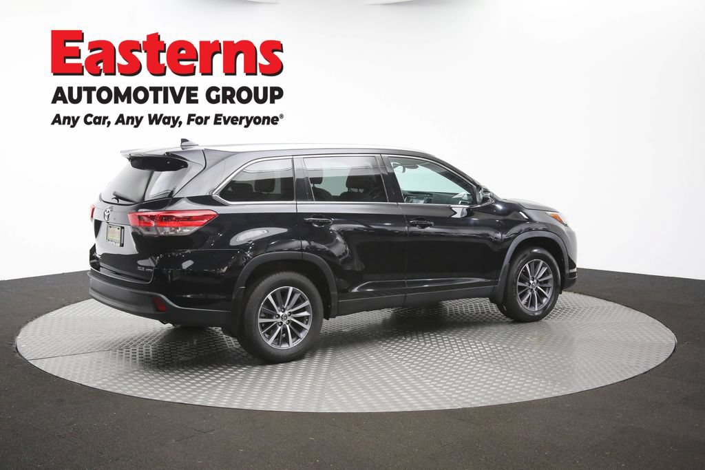 Used 2019 Toyota Highlander XLE AWD/4WD image 46
