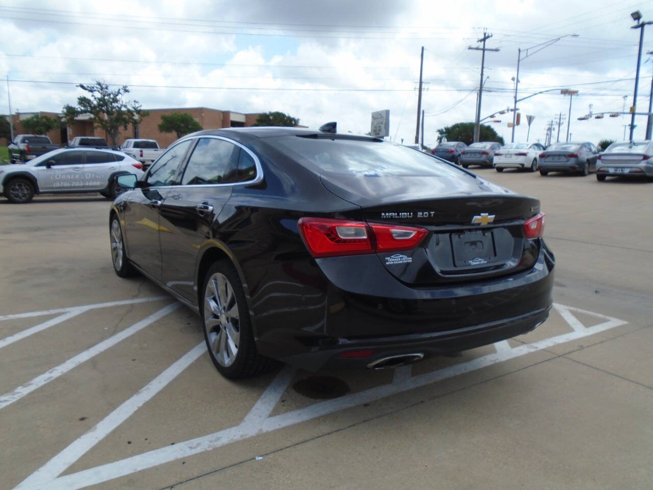 Used 2018 Chevrolet Malibu Premier w/ Premier Sun and Wheel Package FWD image 7