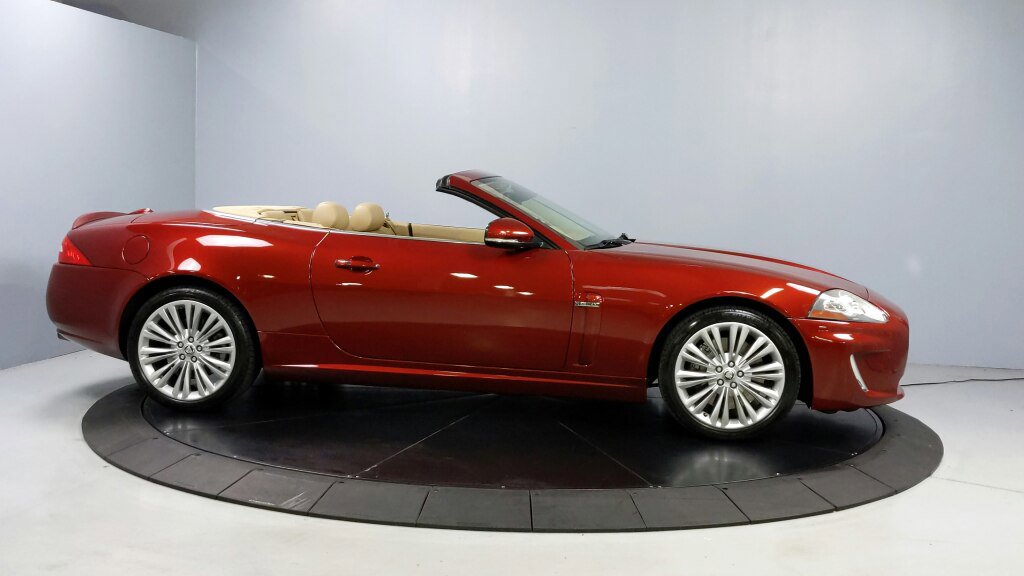 Used 2010 Jaguar XK Convertible image 8