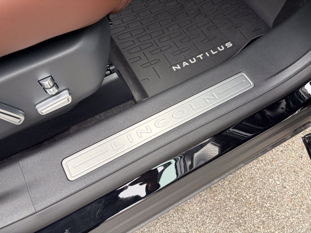 New 2026 Lincoln Nautilus Reserve AWD/4WD image 34