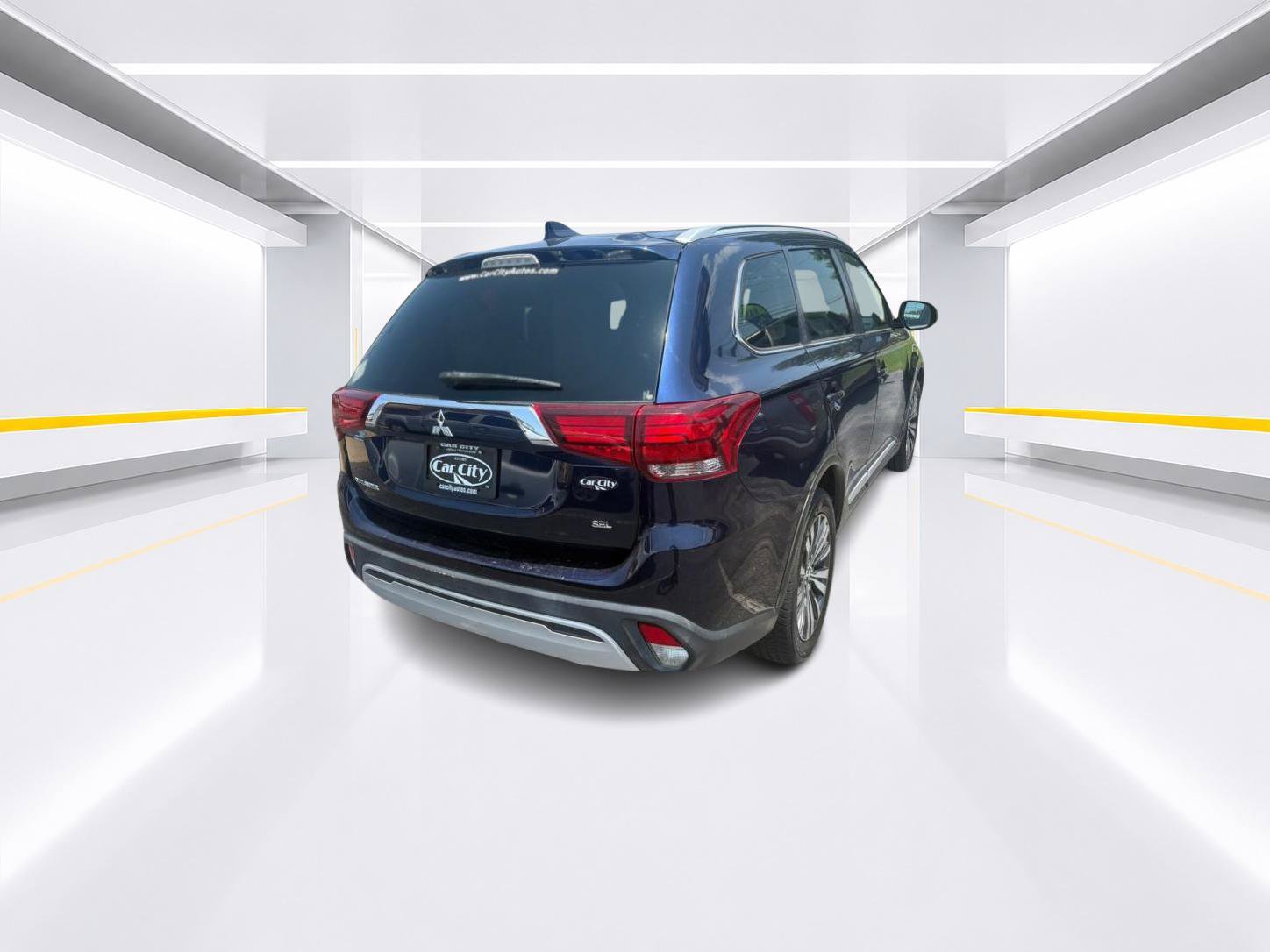 Used 2020 Mitsubishi Outlander FWD image 4