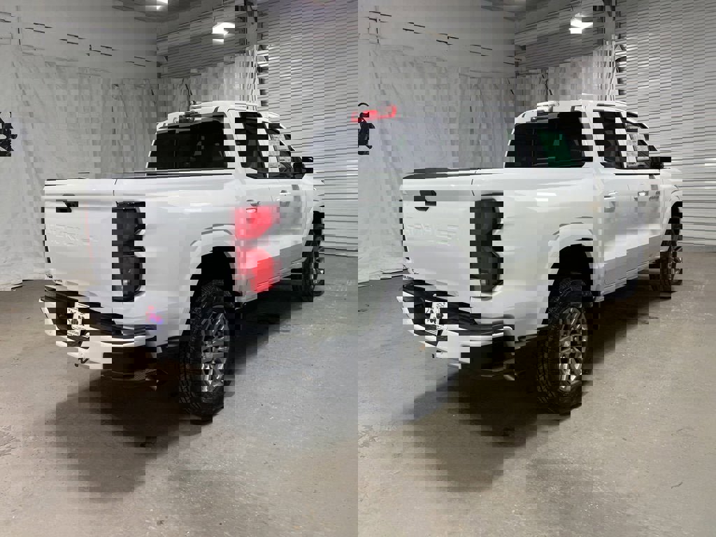 New 2025 Chevrolet Colorado LT w/ LT Convenience Package image 7