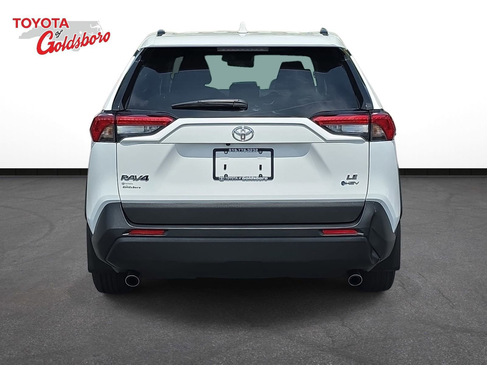 Used 2025 Toyota RAV4 LE AWD/4WD image 6
