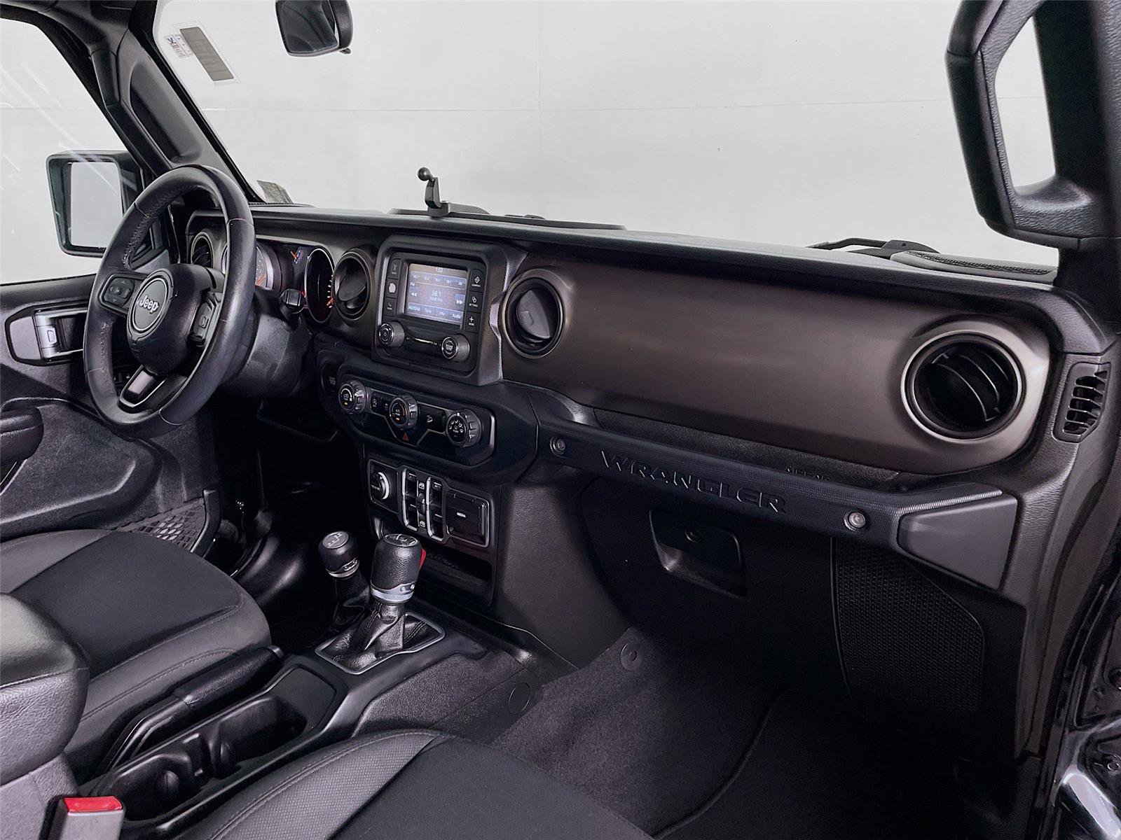 Used 2018 Jeep Wrangler Unlimited Sport S image 30