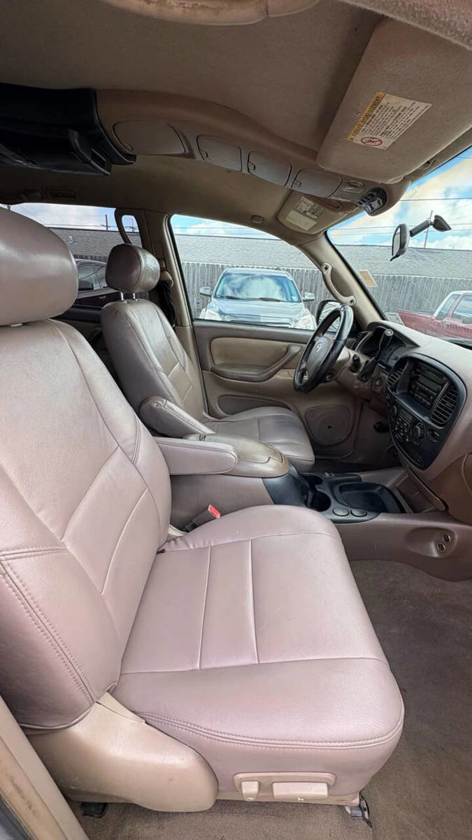 Used 2004 Toyota Sequoia SR5 image 7