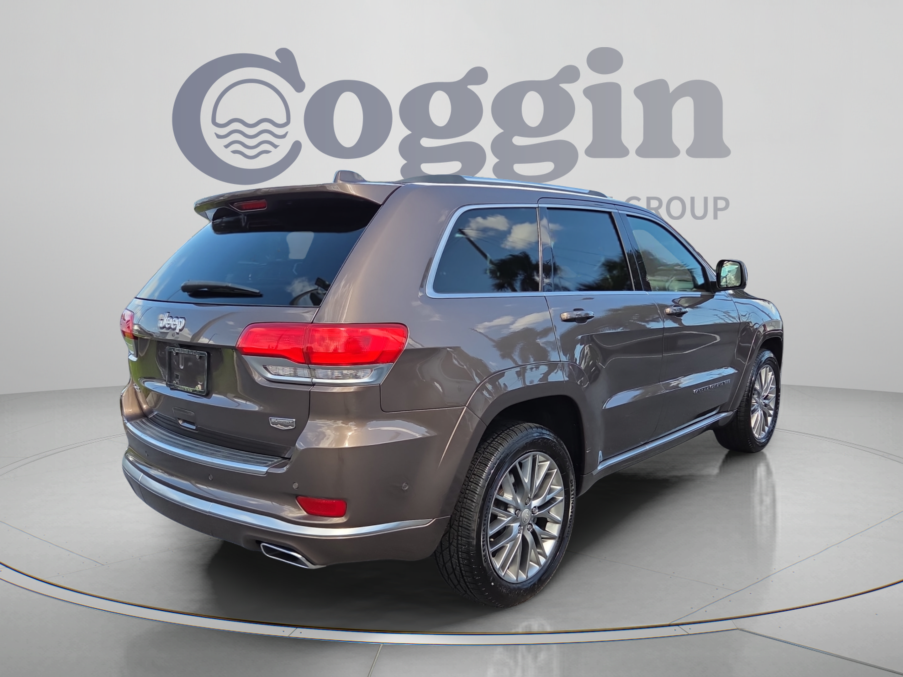 Used 2018 Jeep Grand Cherokee Summit w/ Platinum Series Group AWD/4WD image 5