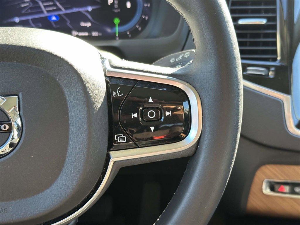 Certified 2024 Volvo XC90 B5 Plus w/ Protection Package Premier image 11
