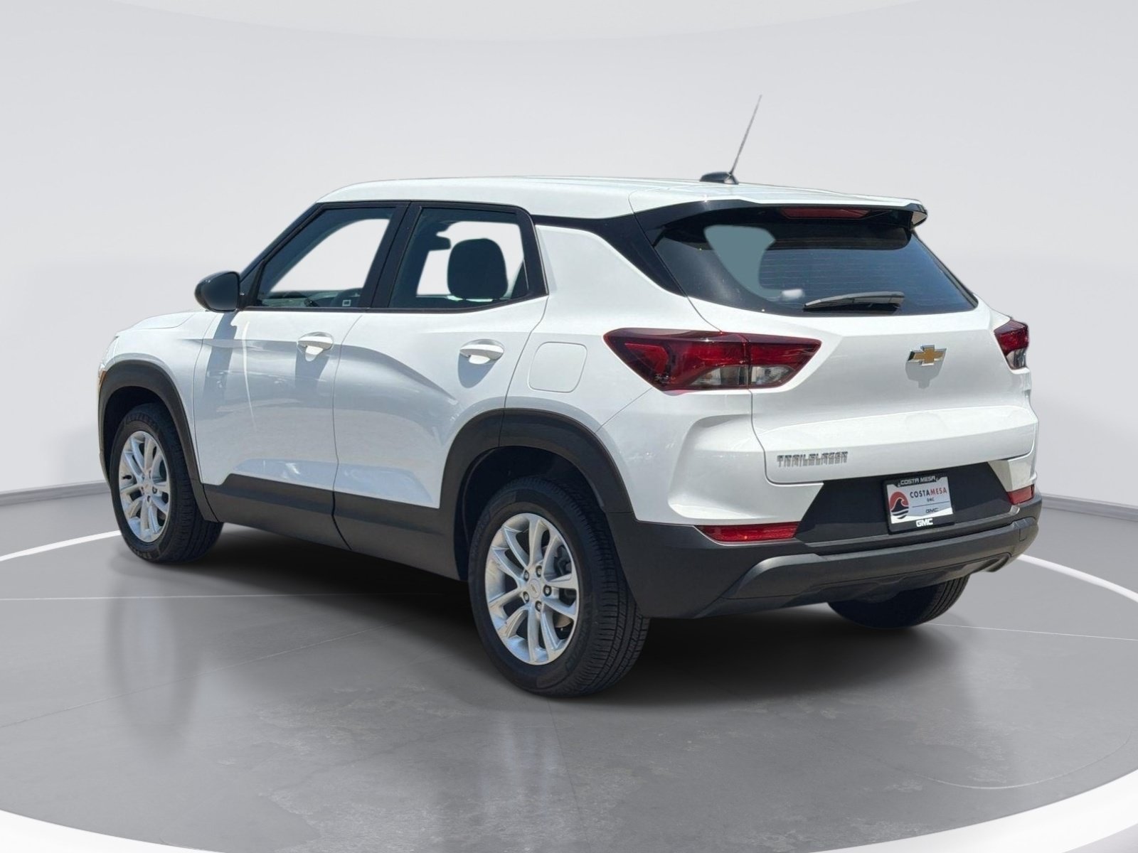 Used 2025 Chevrolet TrailBlazer LS FWD image 5