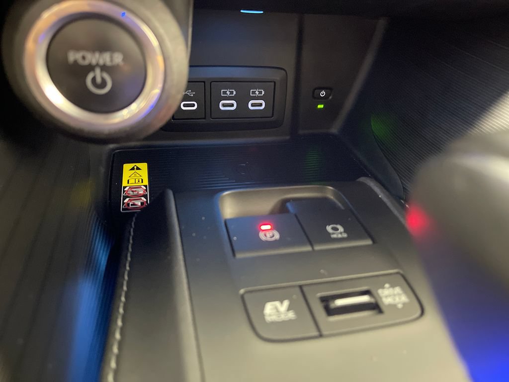 Certified 2024 Toyota Venza Limited AWD/4WD image 30
