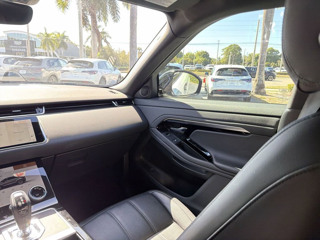 Used 2023 Land Rover Range Rover Evoque S image 11
