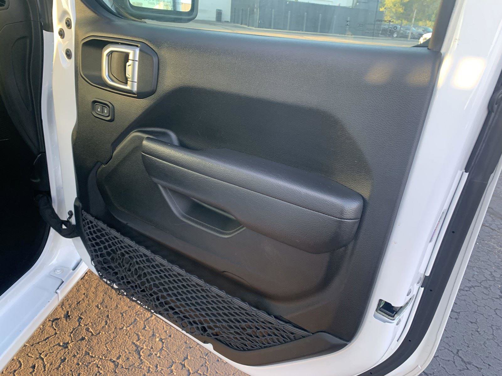 Used 2023 Jeep Gladiator Sport image 11