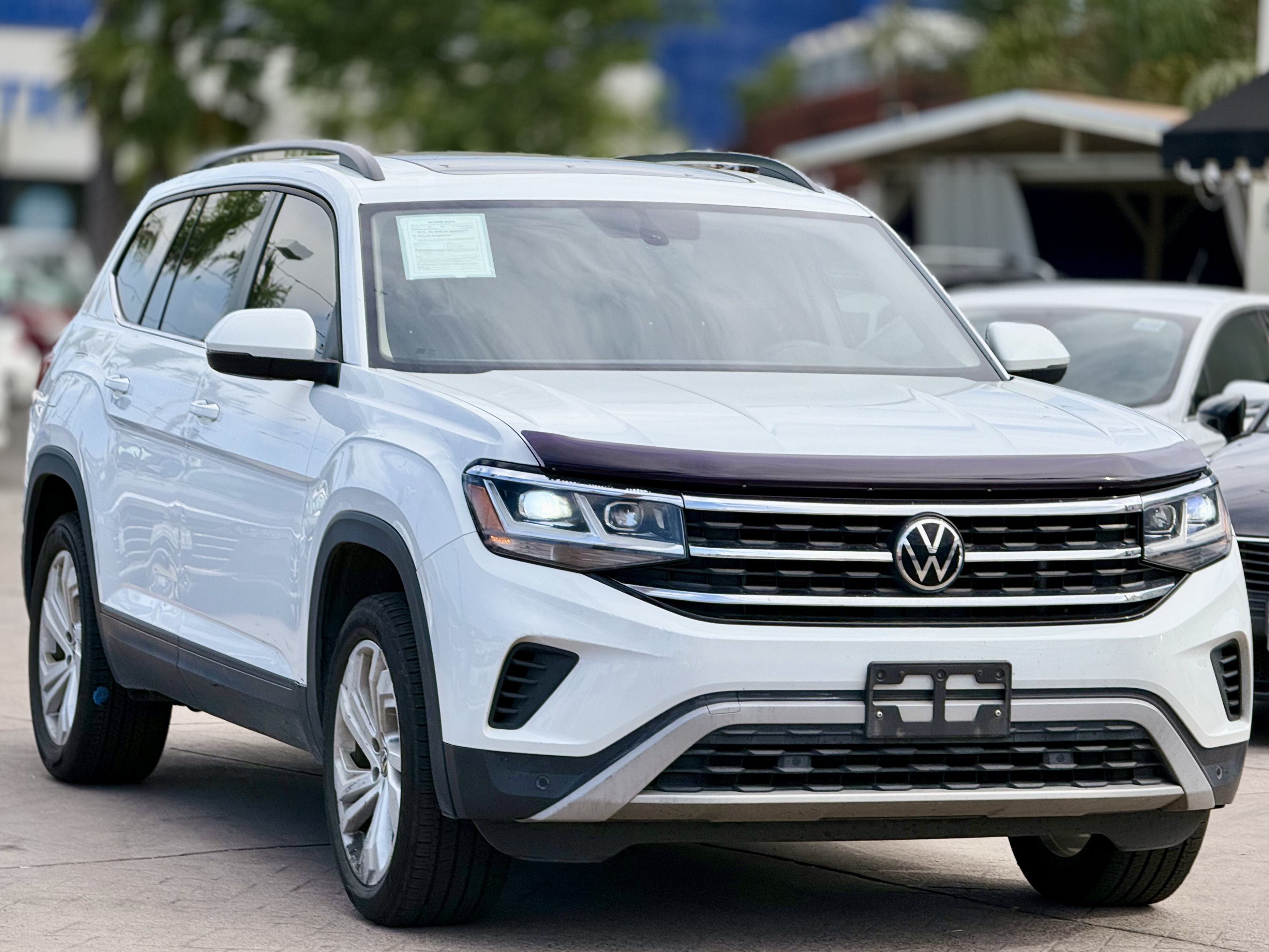 Used 2021 Volkswagen Atlas SE w/ Panoramic Sunroof Package FWD image 2