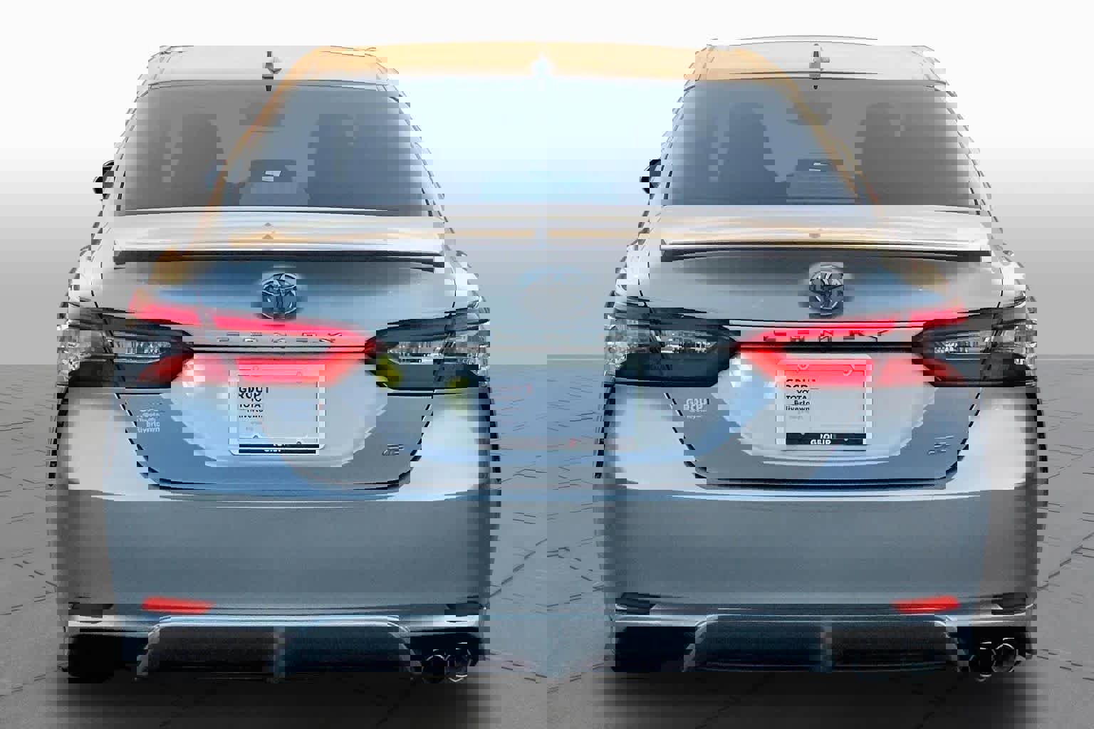 Used 2019 Toyota Camry SE w/ Audio Package FWD image 5