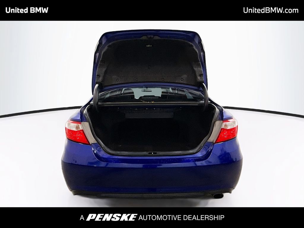 Used 2016 Toyota Camry SE image 12