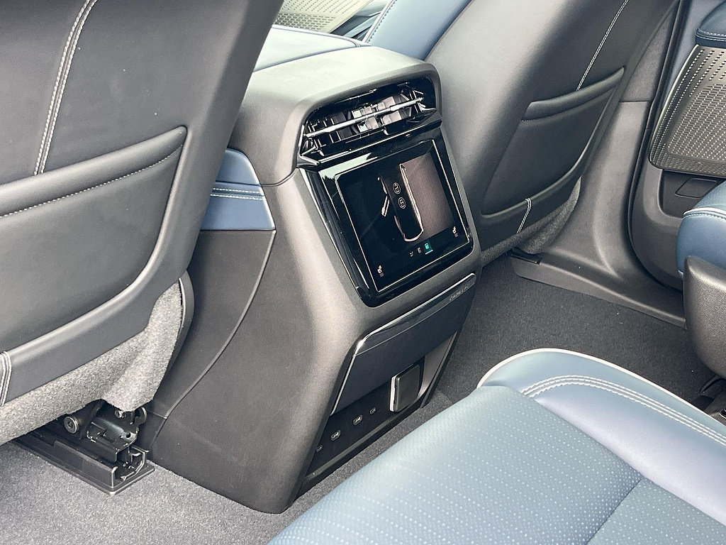 New 2025 Cadillac Escalade IQ Luxury 2 AWD/4WD image 30