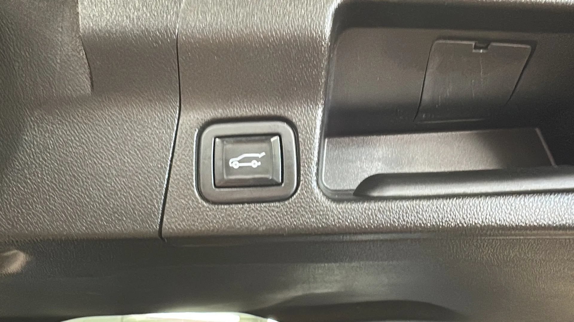 Used 2021 GMC Acadia AT4 w/ LPO, 'HIT The Road' Package AWD/4WD image 16