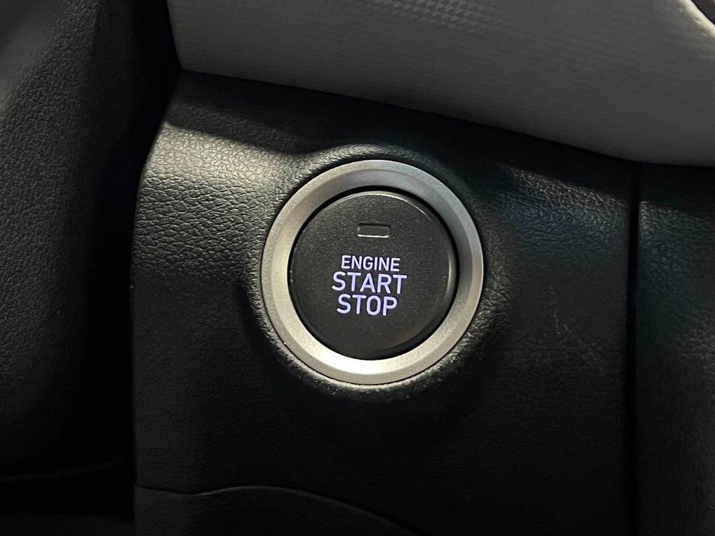 Used 2018 Hyundai Kona SEL FWD image 19
