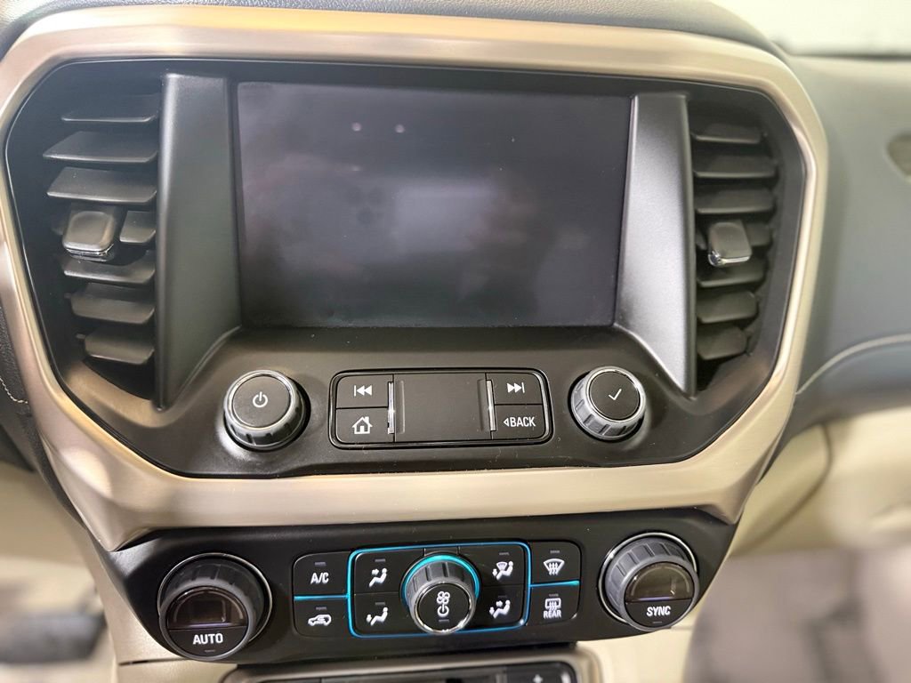 Used 2023 GMC Acadia Denali w/ Denali Ultimate Package image 13