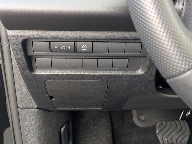 New 2026 Mitsubishi Outlander ES image 15