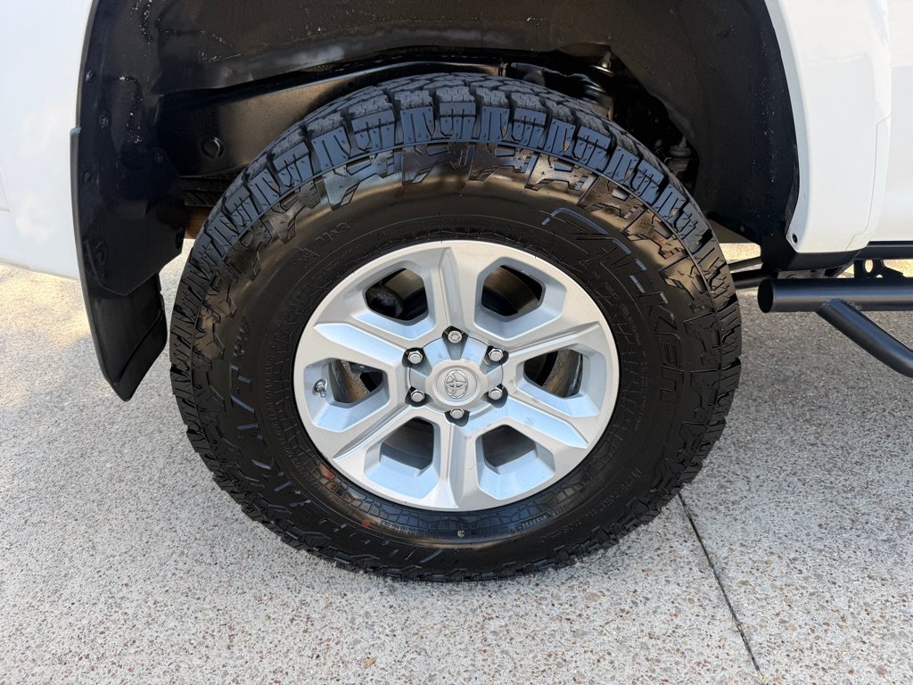Used 2019 Toyota 4Runner SR5 Premium AWD/4WD image 15
