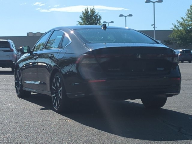 Used 2024 Honda Accord Touring image 7