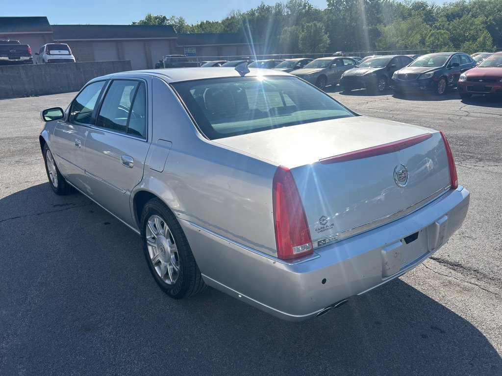 Used 2009 Cadillac DTS FWD image 8