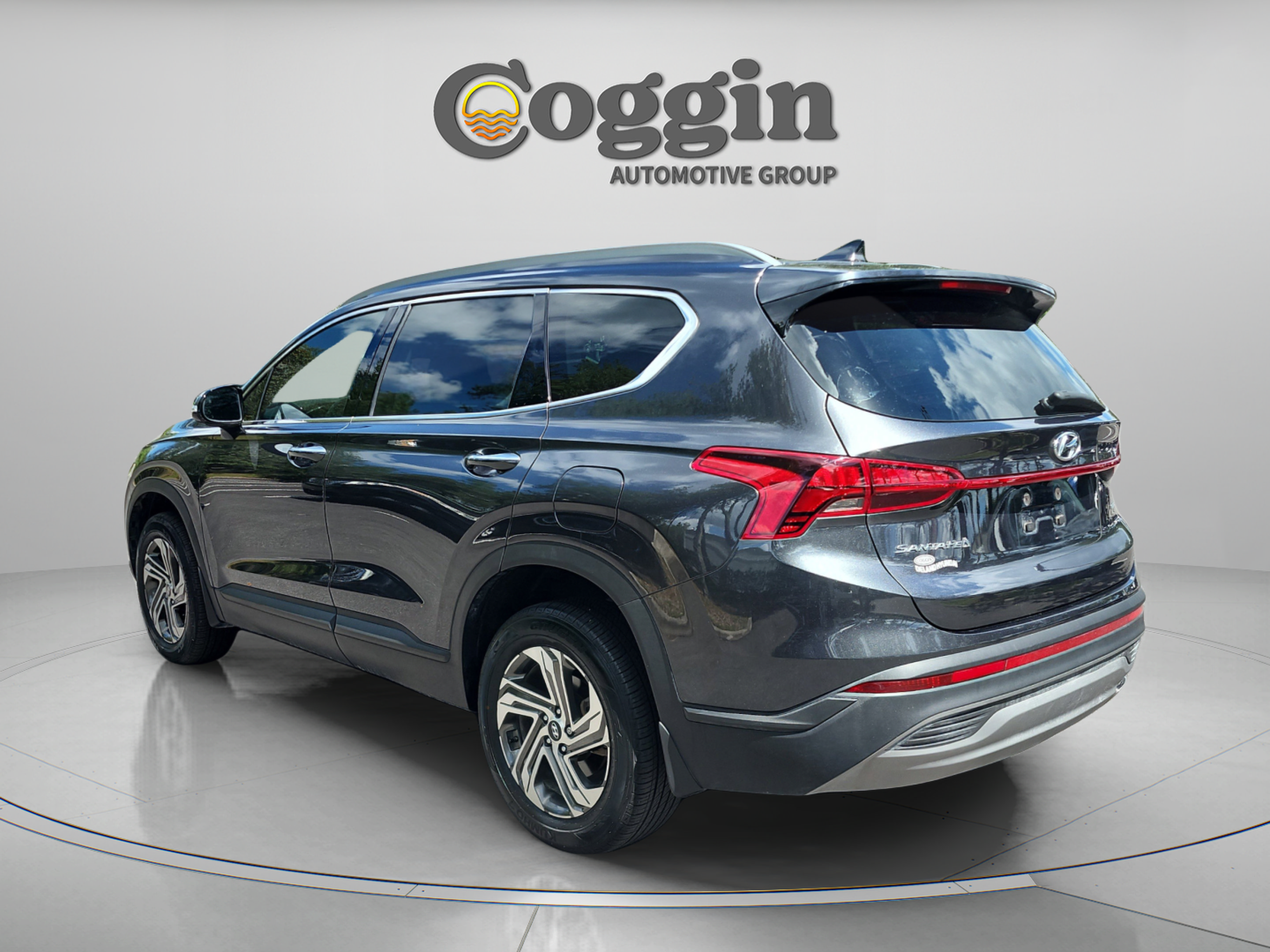 Certified 2023 Hyundai Santa Fe SEL w/ Cargo Package AWD/4WD image 3