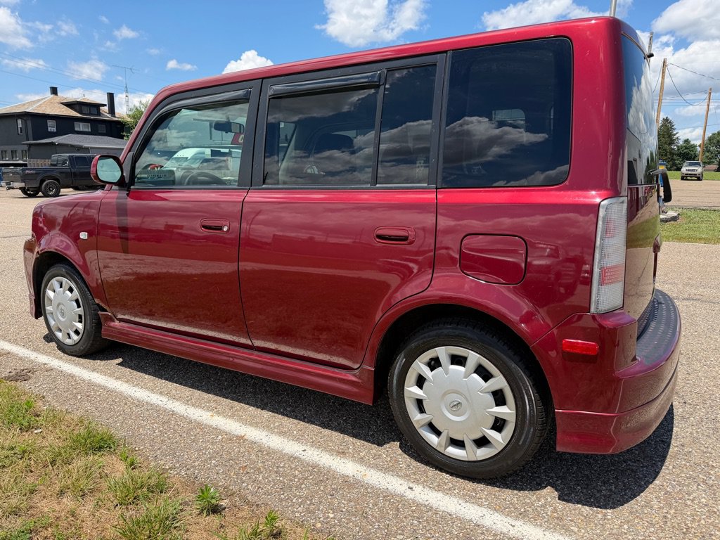 Used 2006 Scion xB FWD image 7