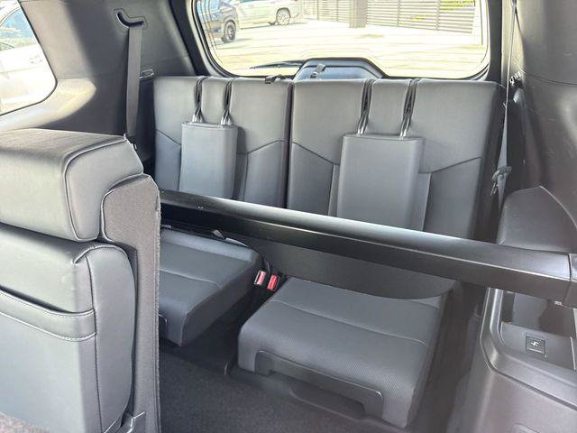 Certified 2025 Lexus GX 550 w/ Cold Area Package AWD/4WD image 24