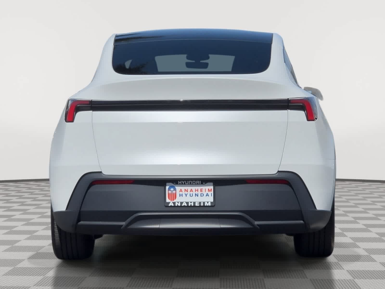 Used 2026 Tesla Model Y 2WD image 8