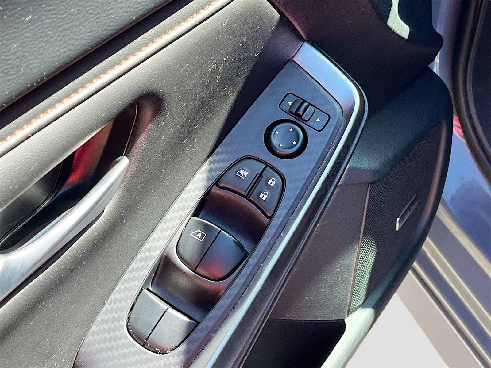 Used 2024 Nissan Sentra SR w/ SR Premium Package image 17