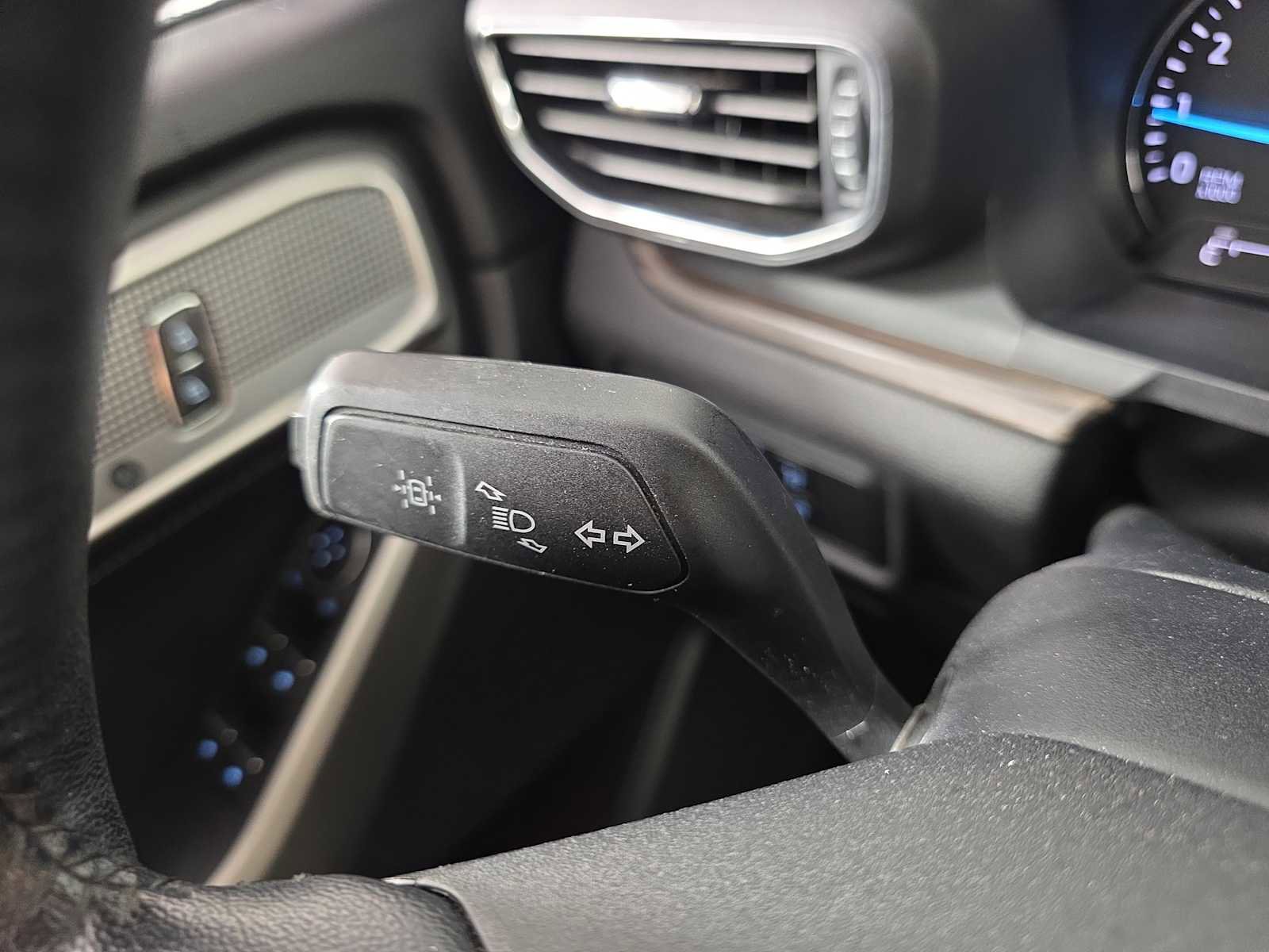 Used 2022 Ford Explorer Limited image 24