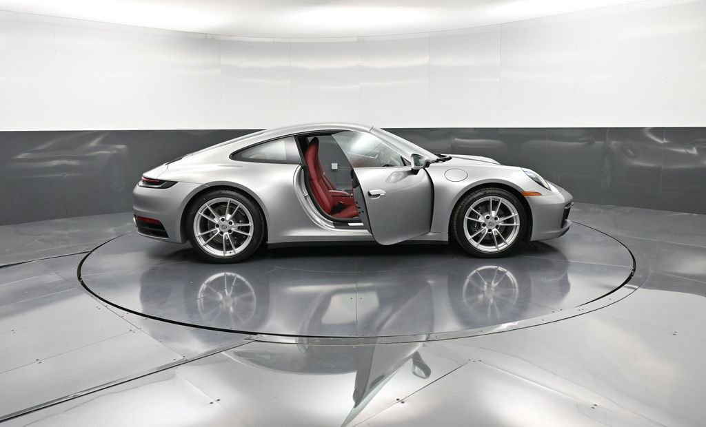 Certified 2024 Porsche 911 Carrera image 33
