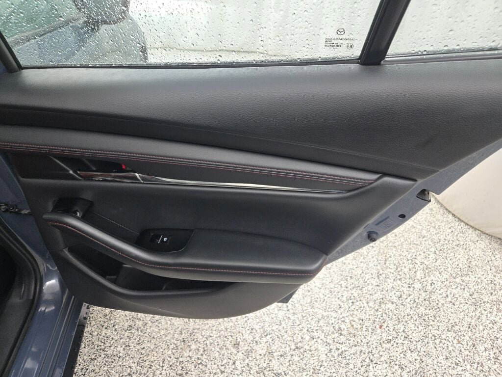 Used 2023 MAZDA MAZDA3 s image 10