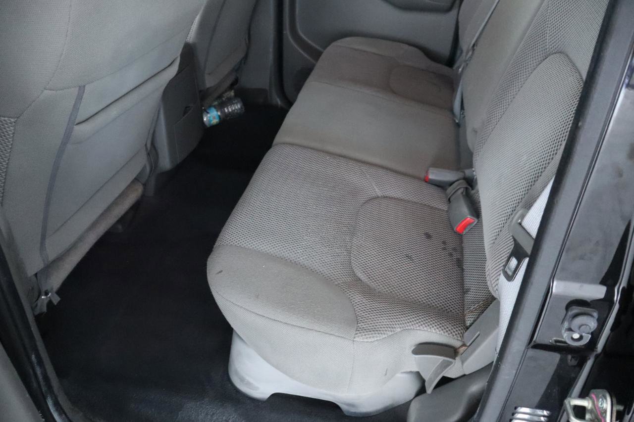 Used 2020 Nissan Frontier SV w/ Midnight Edition Floor Mats RWD image 30