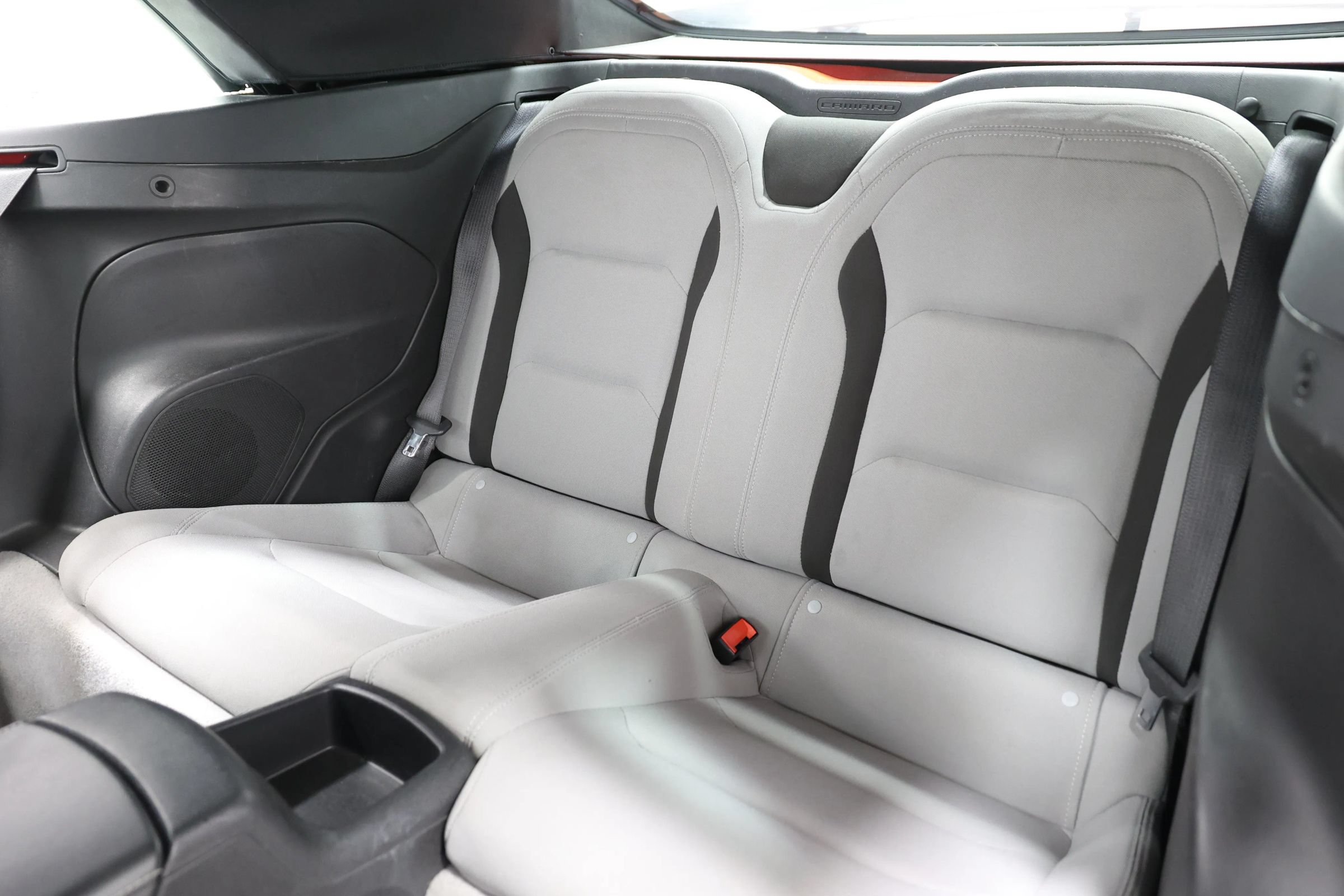Used 2020 Chevrolet Camaro LT RWD image 3