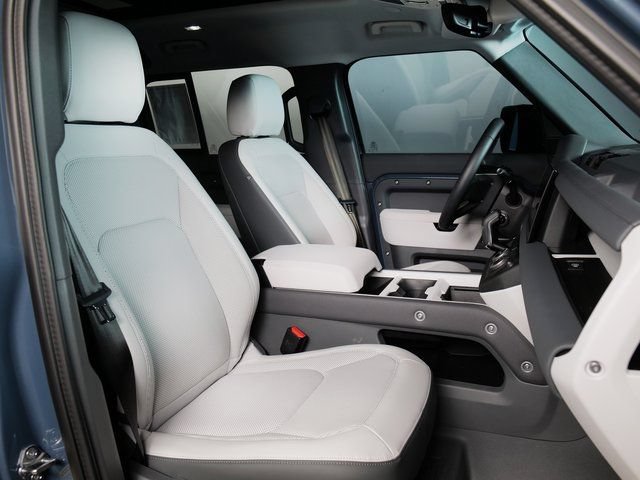 Certified 2025 Land Rover Defender 110 S AWD/4WD image 3