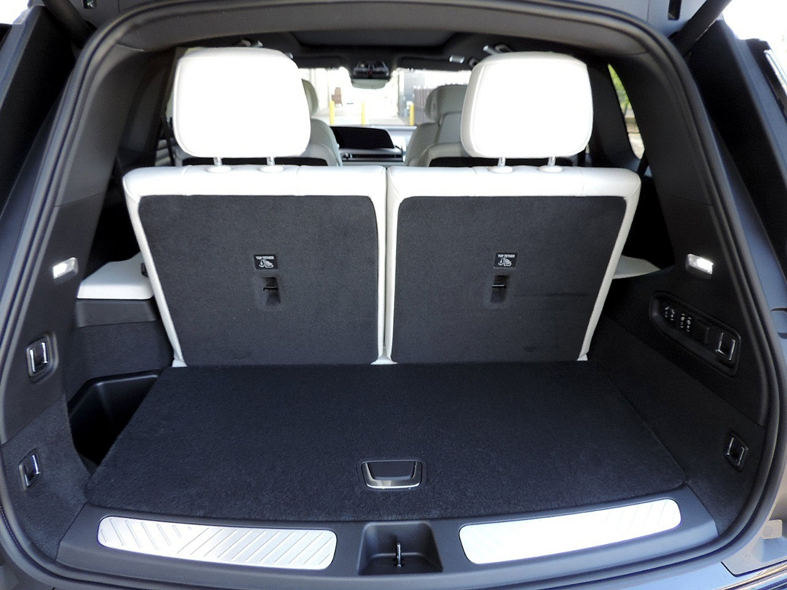 New 2027 Cadillac Vistiq Luxury AWD/4WD image 12