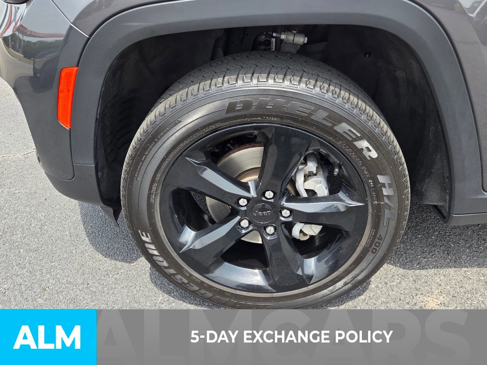 Used 2024 Jeep Grand Cherokee Altitude image 4