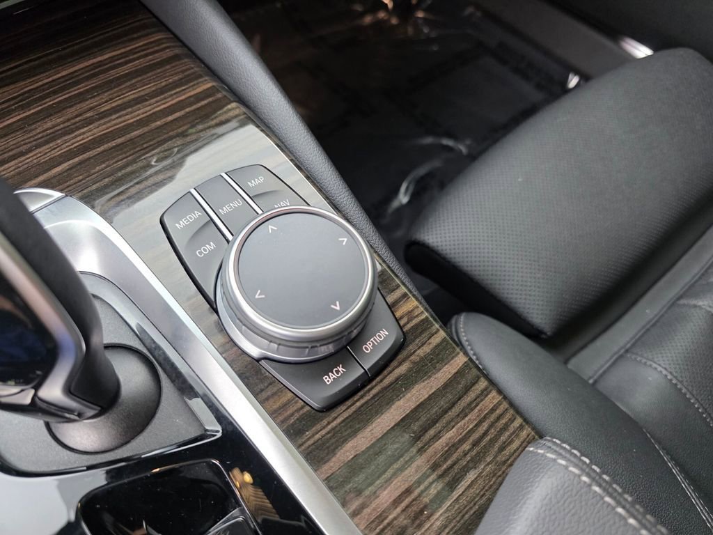 Used 2021 BMW 540i 540i w/ Convenience Package image 25
