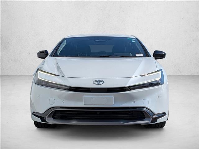 Used 2023 Toyota Prius XLE FWD image 2