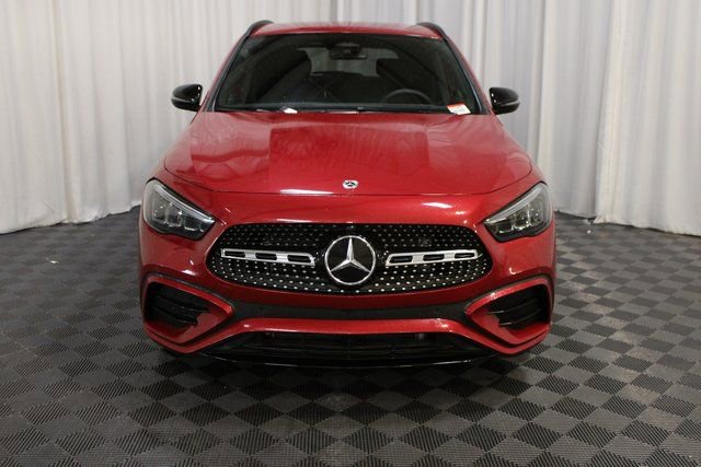 Used 2025 Mercedes-Benz GLA 250 4MATIC image 2