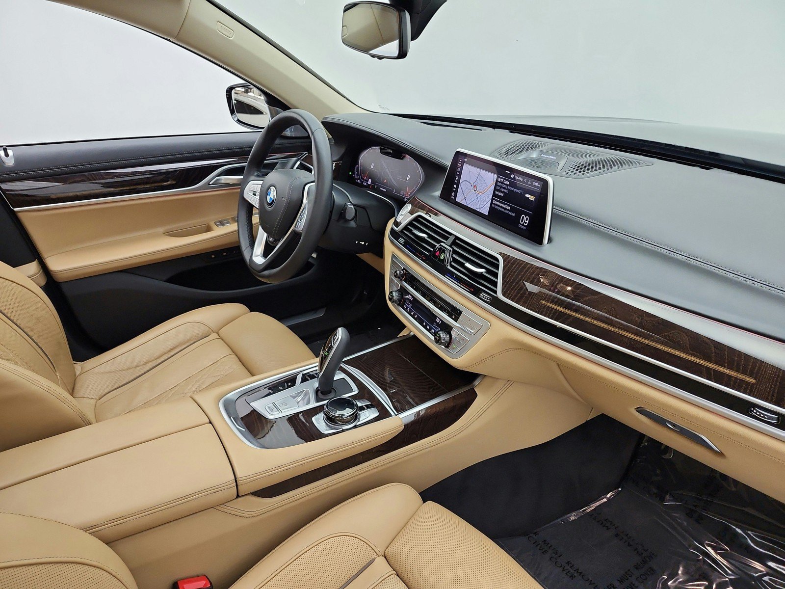 Used 2020 BMW 750i xDrive w/ Executive Package AWD/4WD image 21
