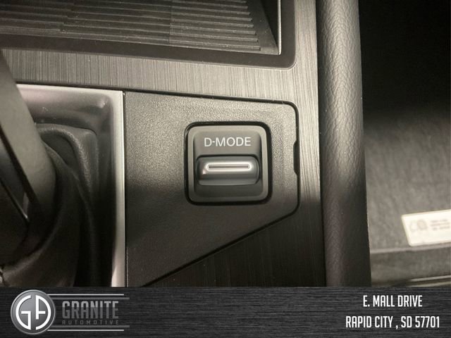 Used 2025 Nissan Kicks SV w/ SV Premium Package image 28